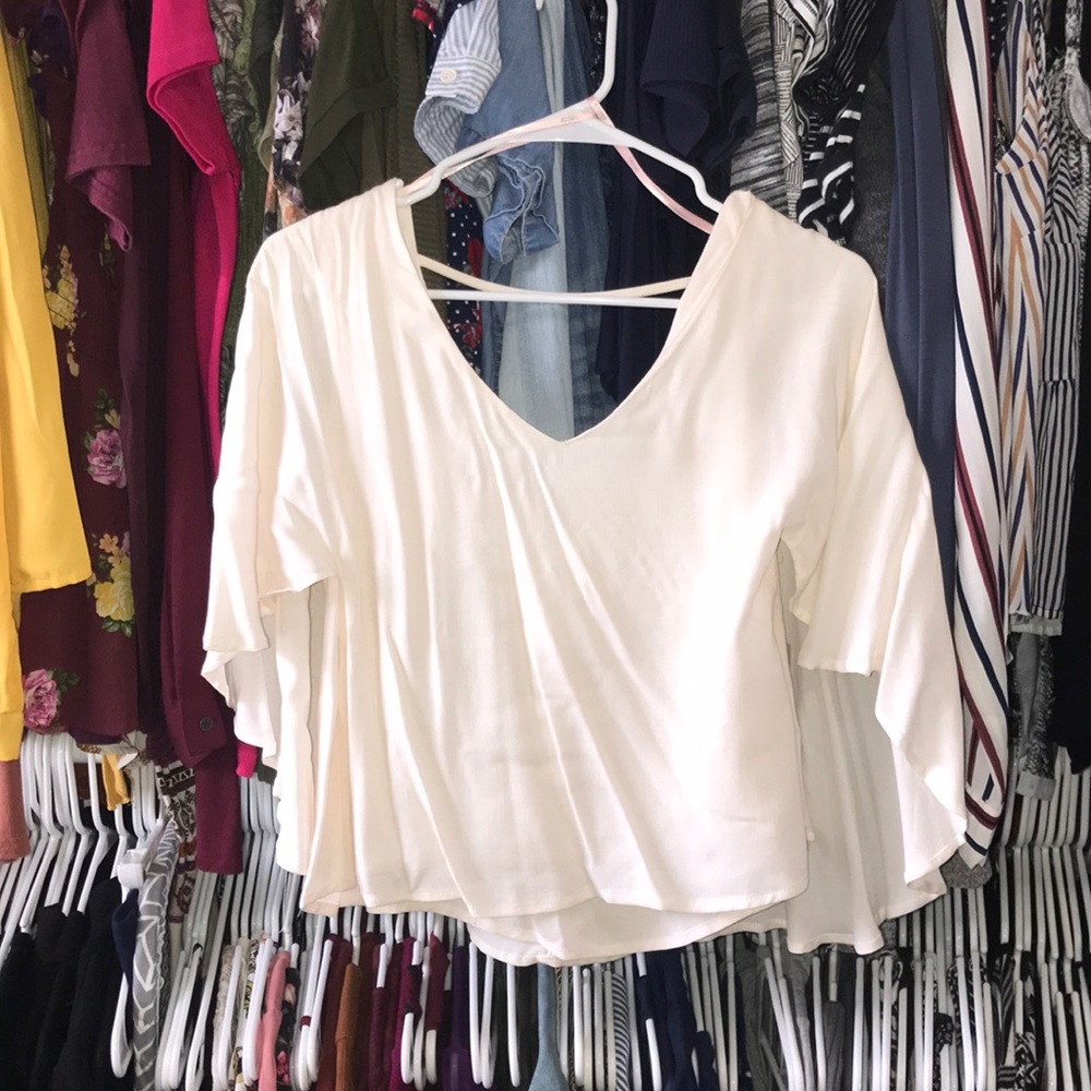 🆕off white blouse🆕